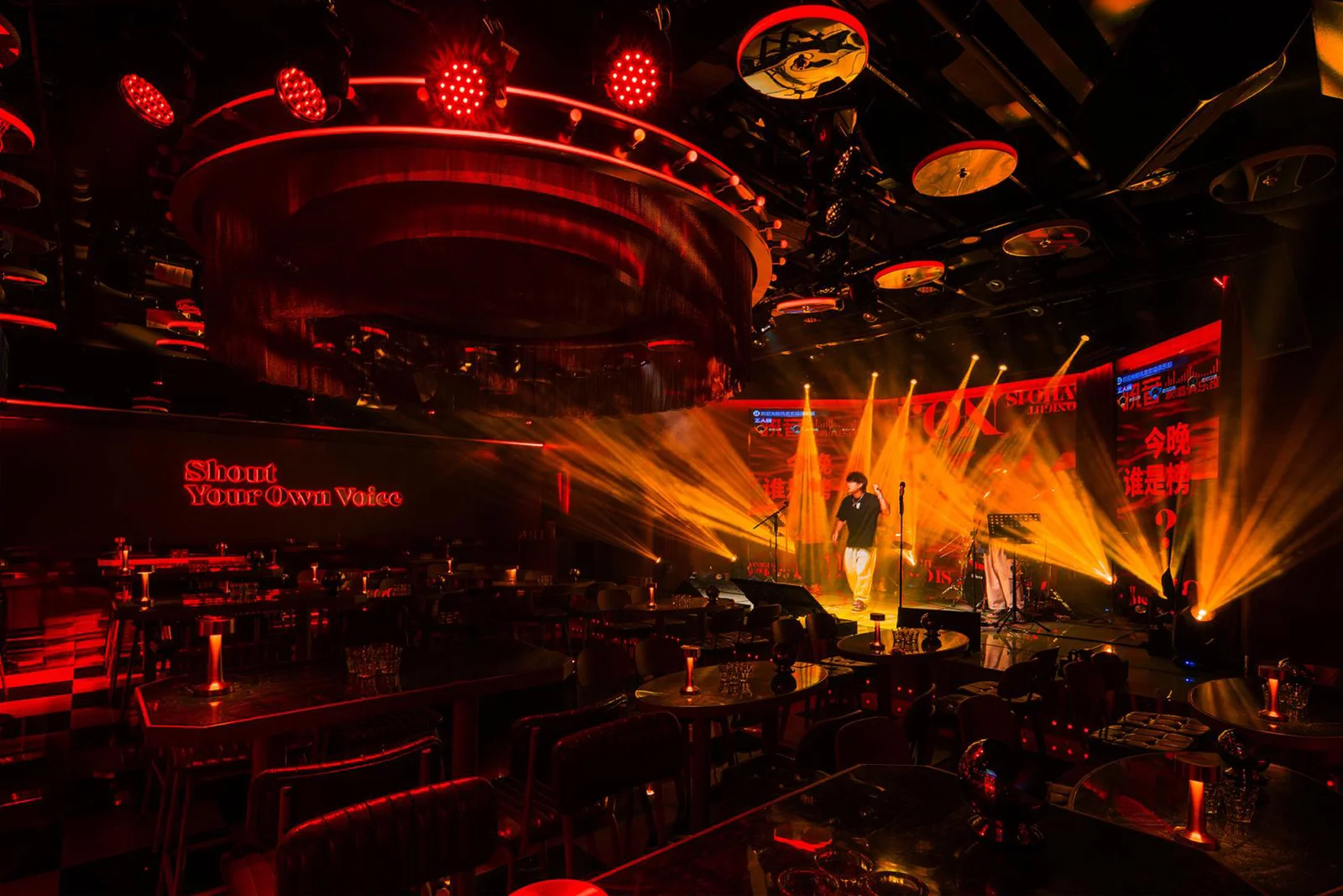 HOU CLUB Drenched in Velvet and the Rhythm of the Night
