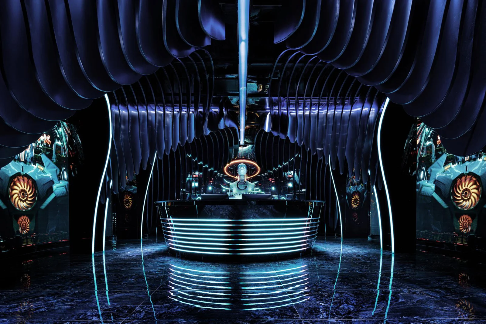 Grace PARTY K: Innovative Flagship Store Design