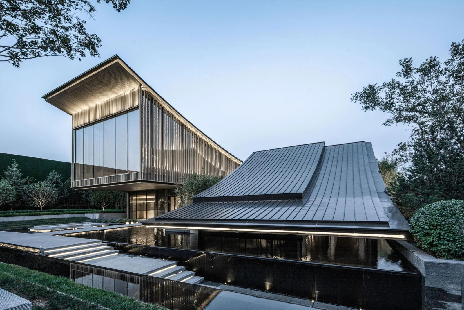 POETRY COURTYARD by HZS Design Co.,Ltd.