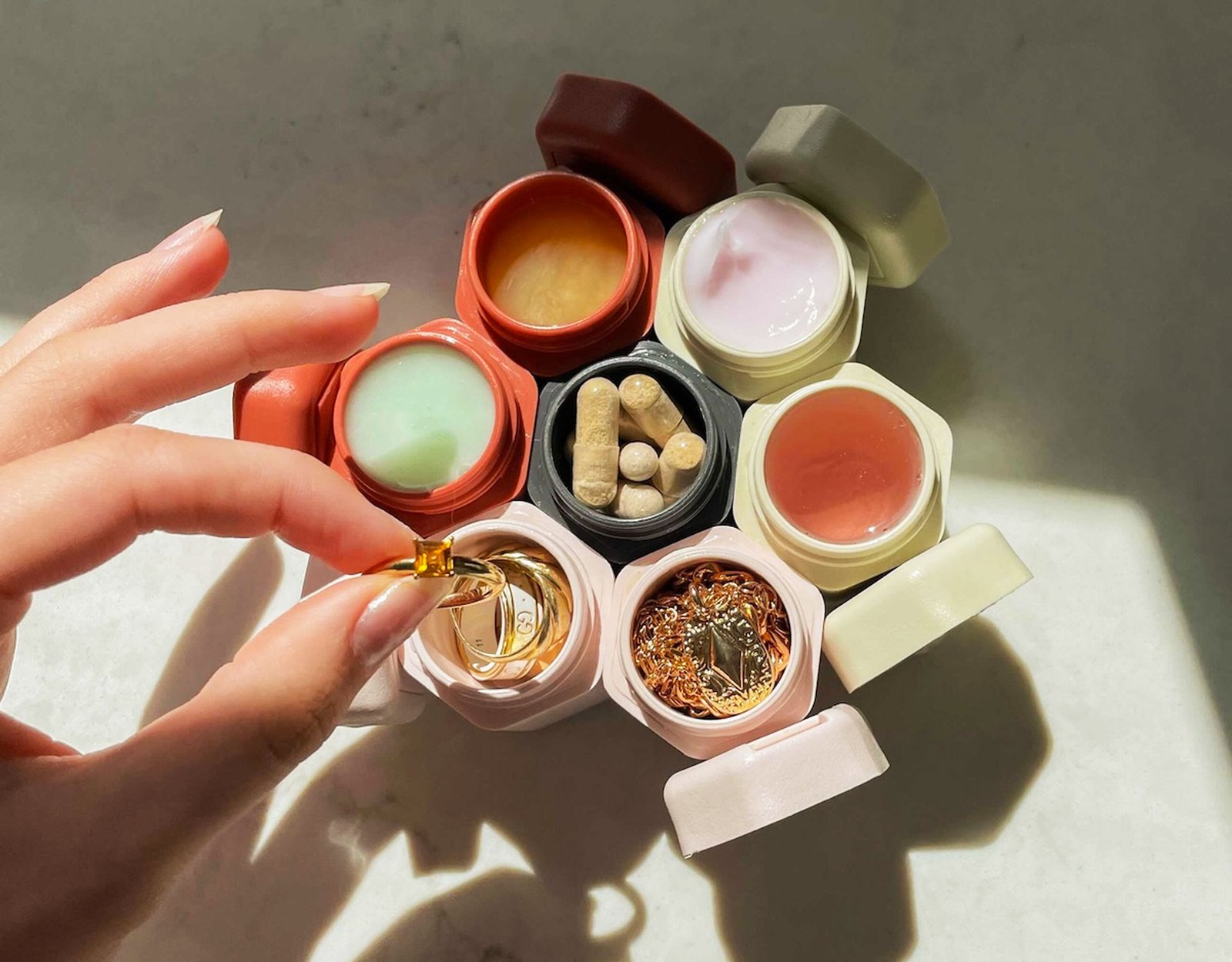 Cadence Capsules Presents An Engaging Alternative To Plastic Waste