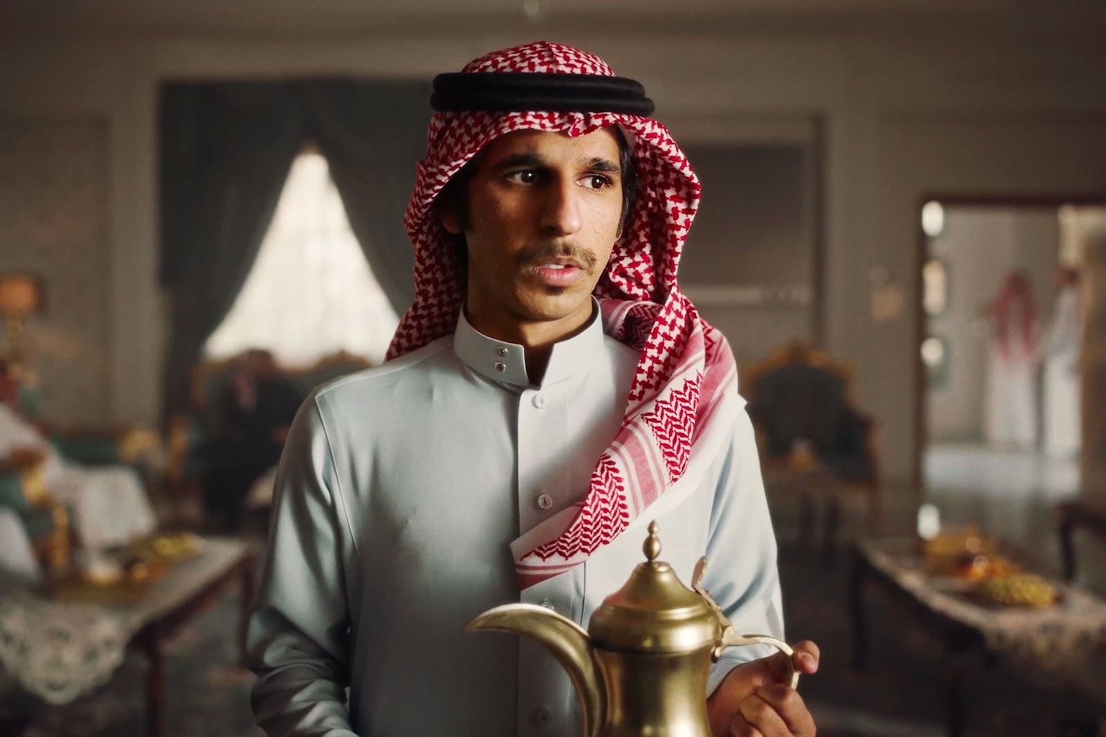 From Fumbling to First-Rate: Abu Dhari’s Hilarious Guide to Saudi Coffee Etiquette