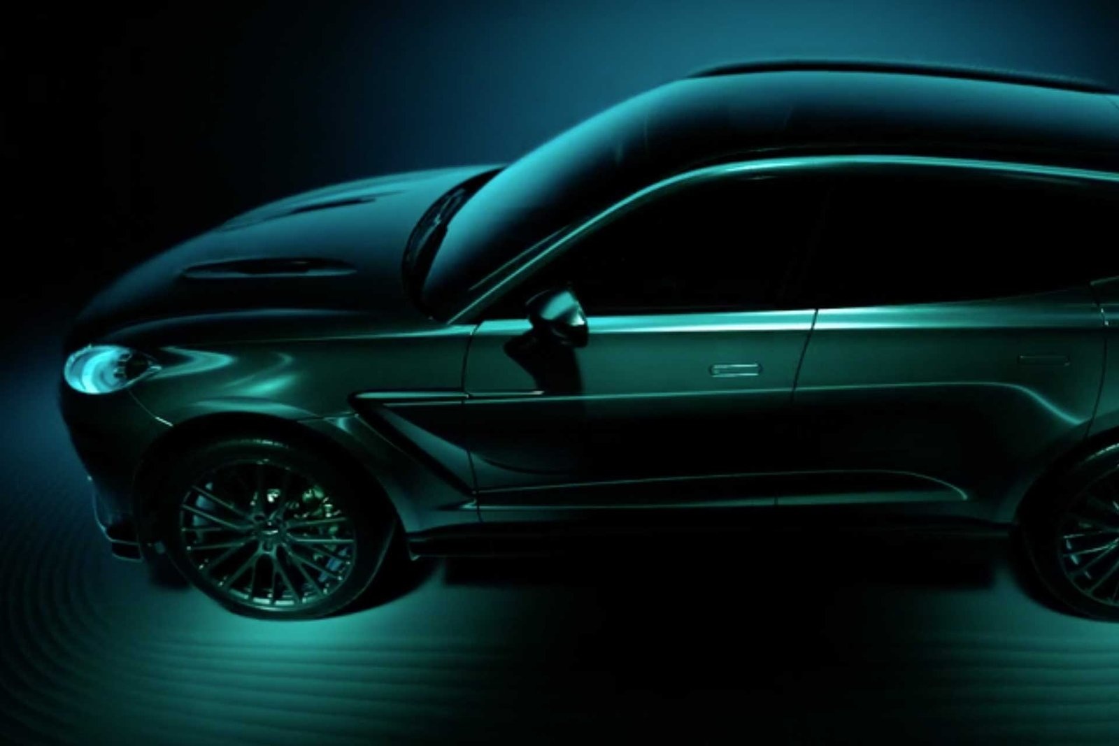 The Aston Martin DBX707’s Journey to Power with No Equal
