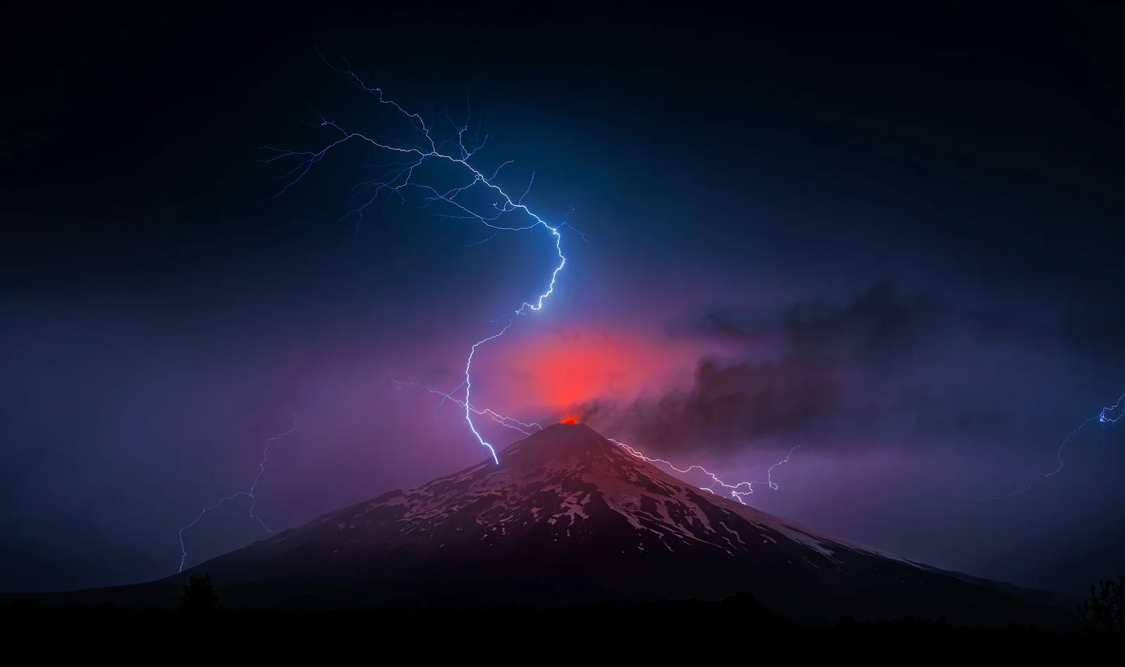 The lord of the volcanoes by Francisco Negroni