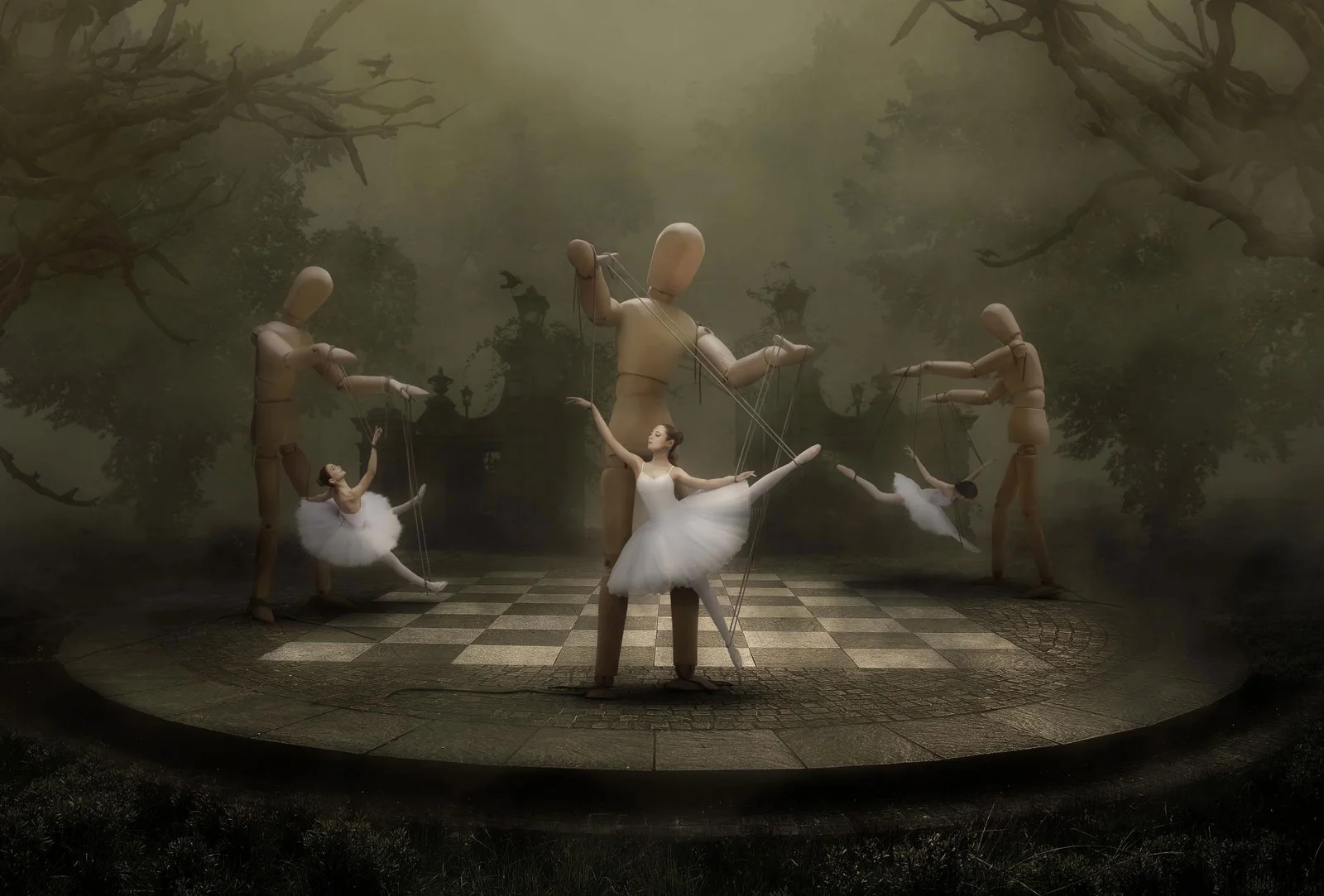 Marionette ballerinas | Manipulated Performances