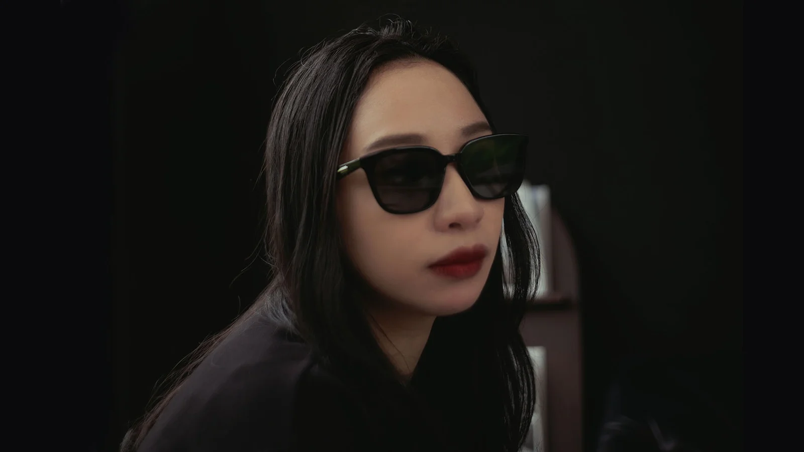 The Thoughtful Sparkle: Inside White on with Yuliya Nip