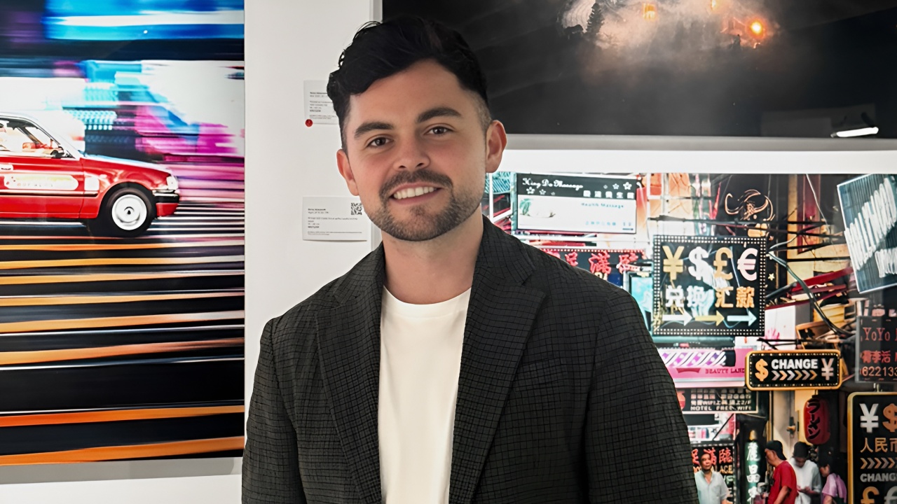 City, Streets, and Stories: Derry Ainsworth’s Hong Kong Chronicles