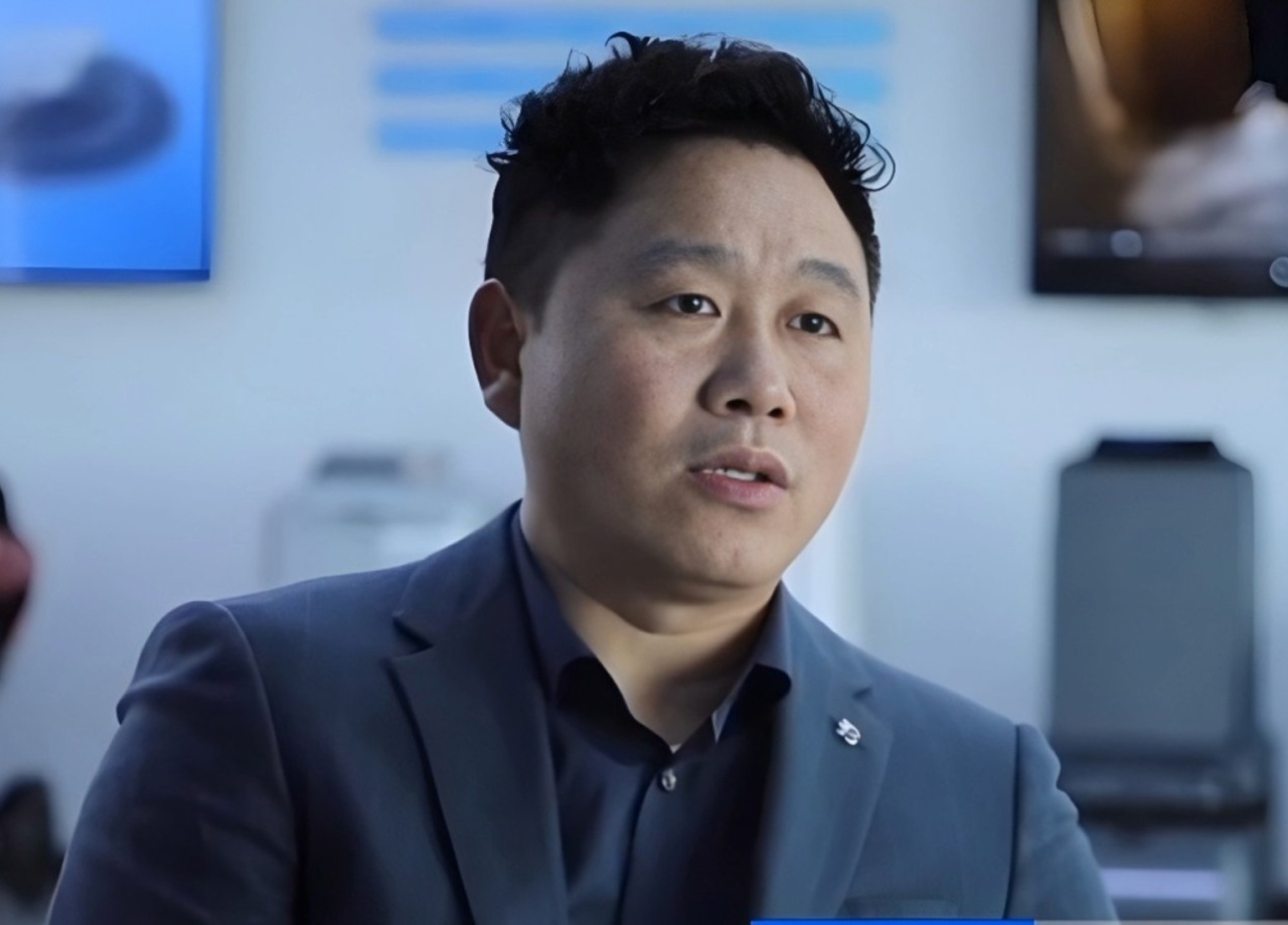 Designing for Real Lives: Zou Yuanhua Shares his Practices with Xiong Da Delivery Robot