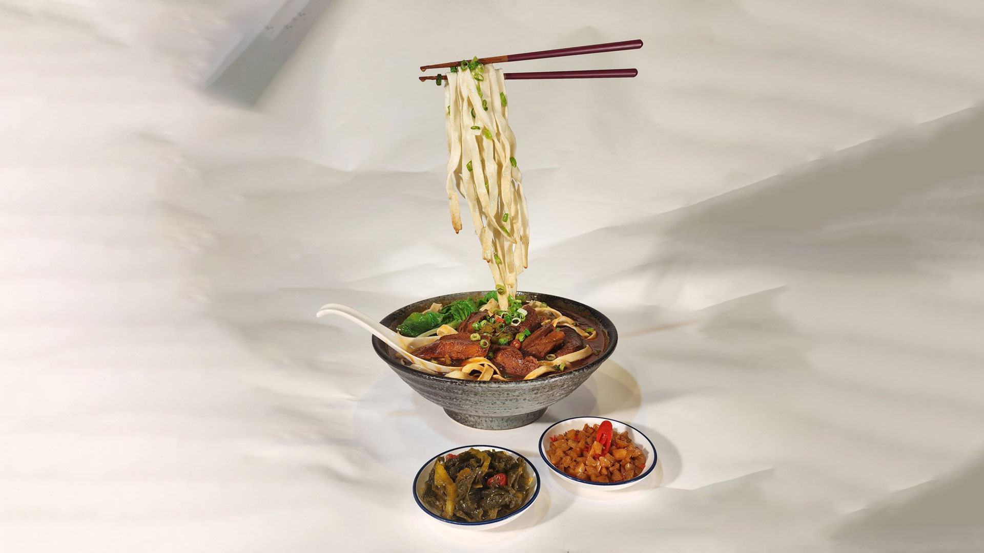 Floating Appetite — Contemporary Gaze of Beef Noodles