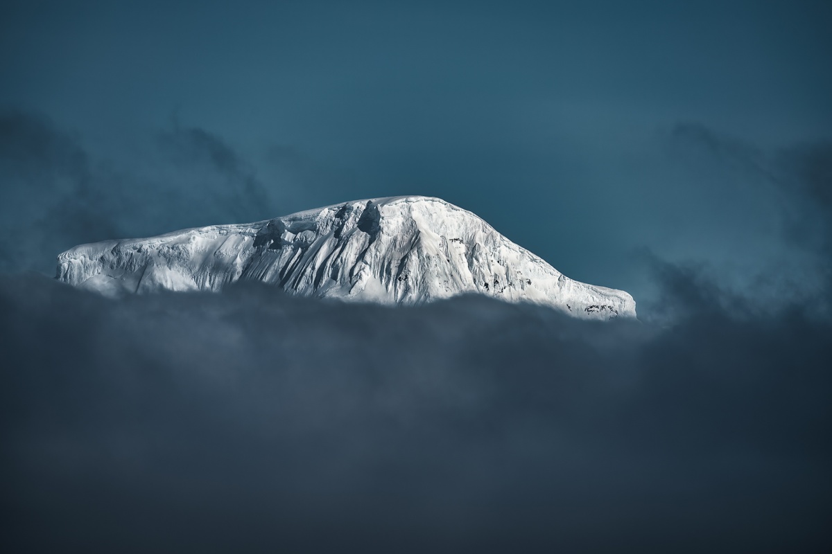 Summit Between Worlds