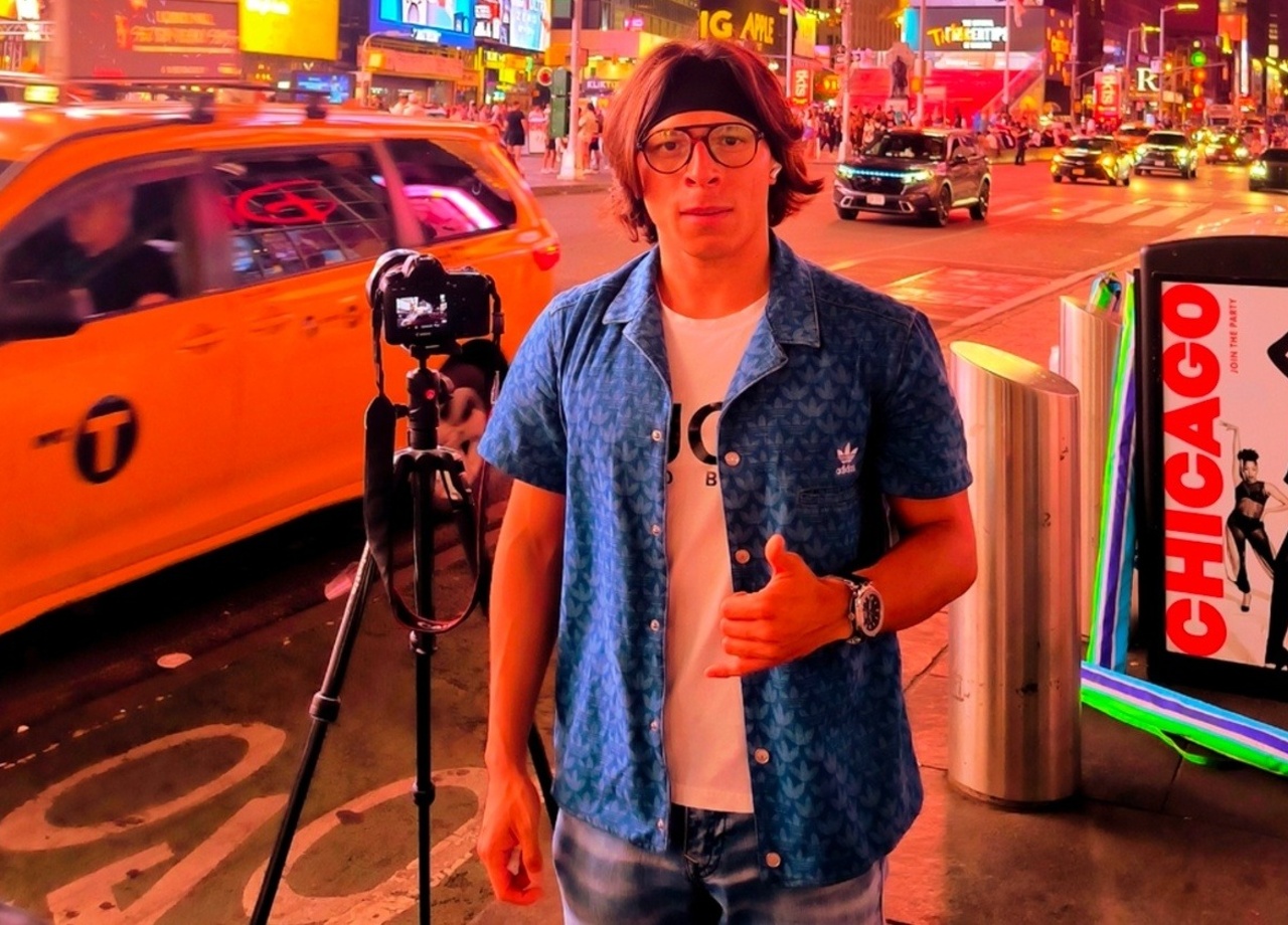 Victor Zuñiga: Photographing Movement in the Modern City