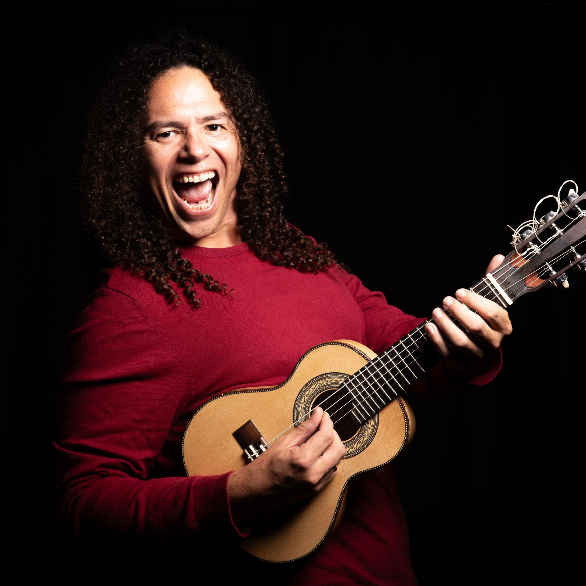 The Sound of Reinvention: Márcio Marinho and the Six-String Cavaquinho