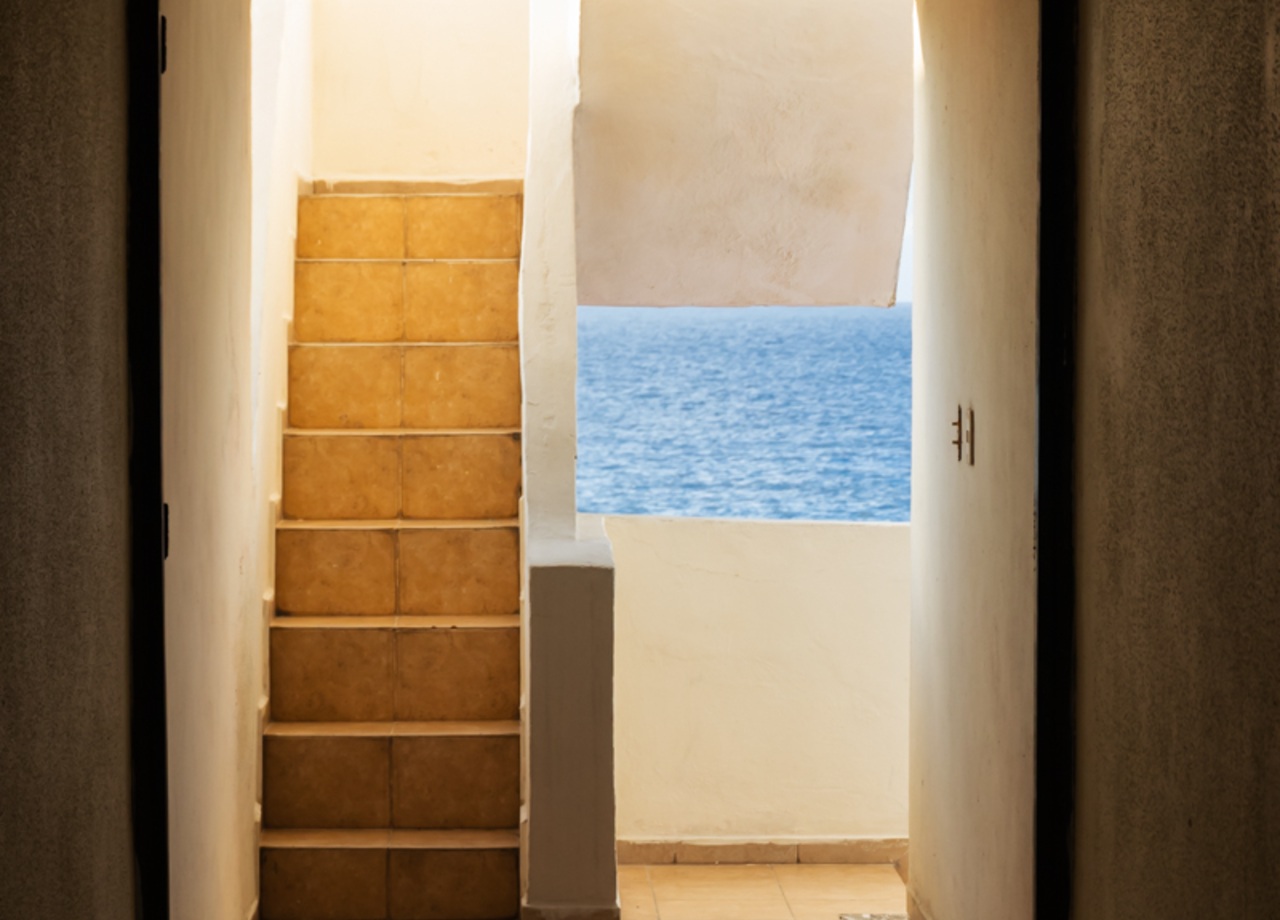 Havanian blue window