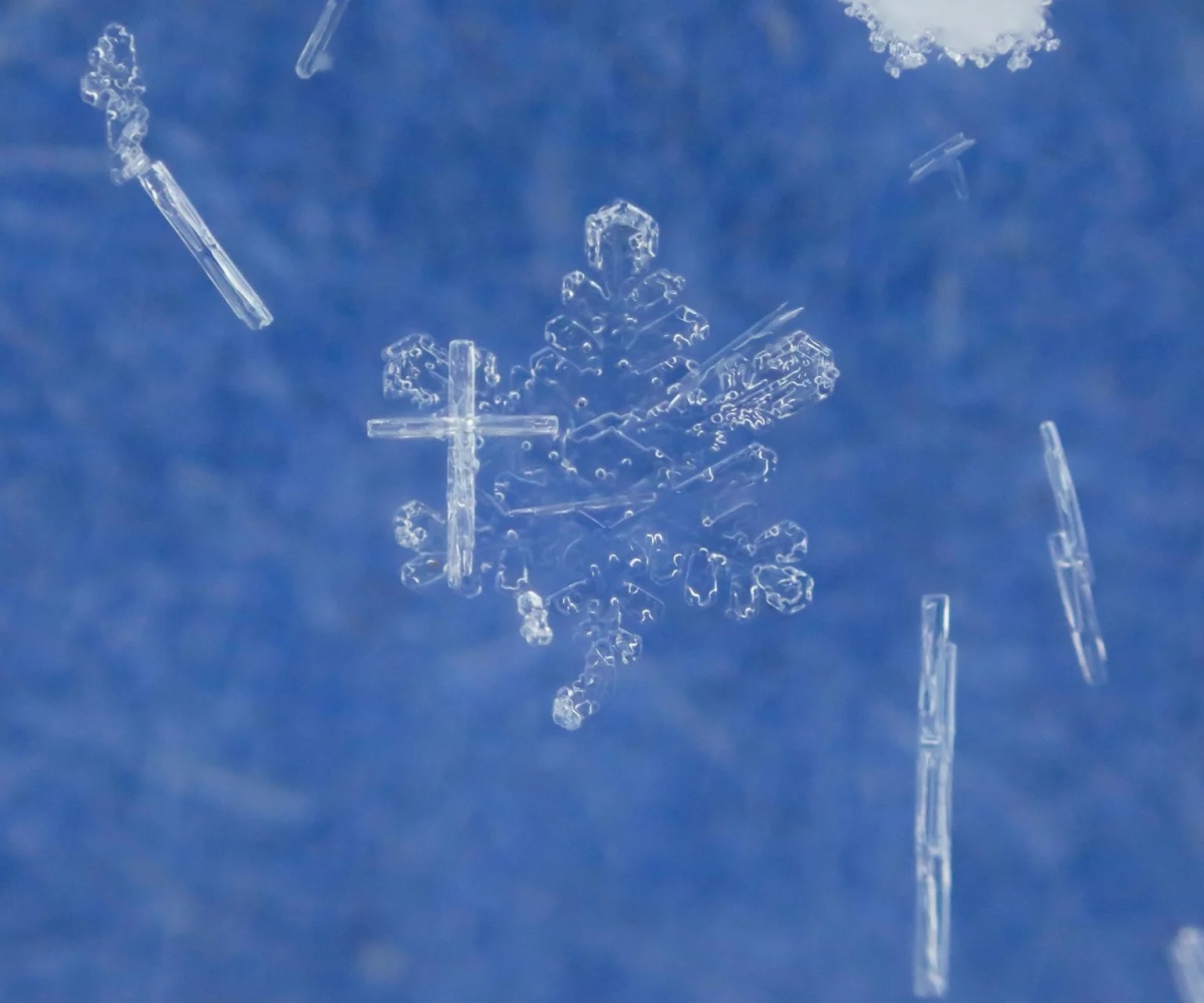 Cross and Snowflake