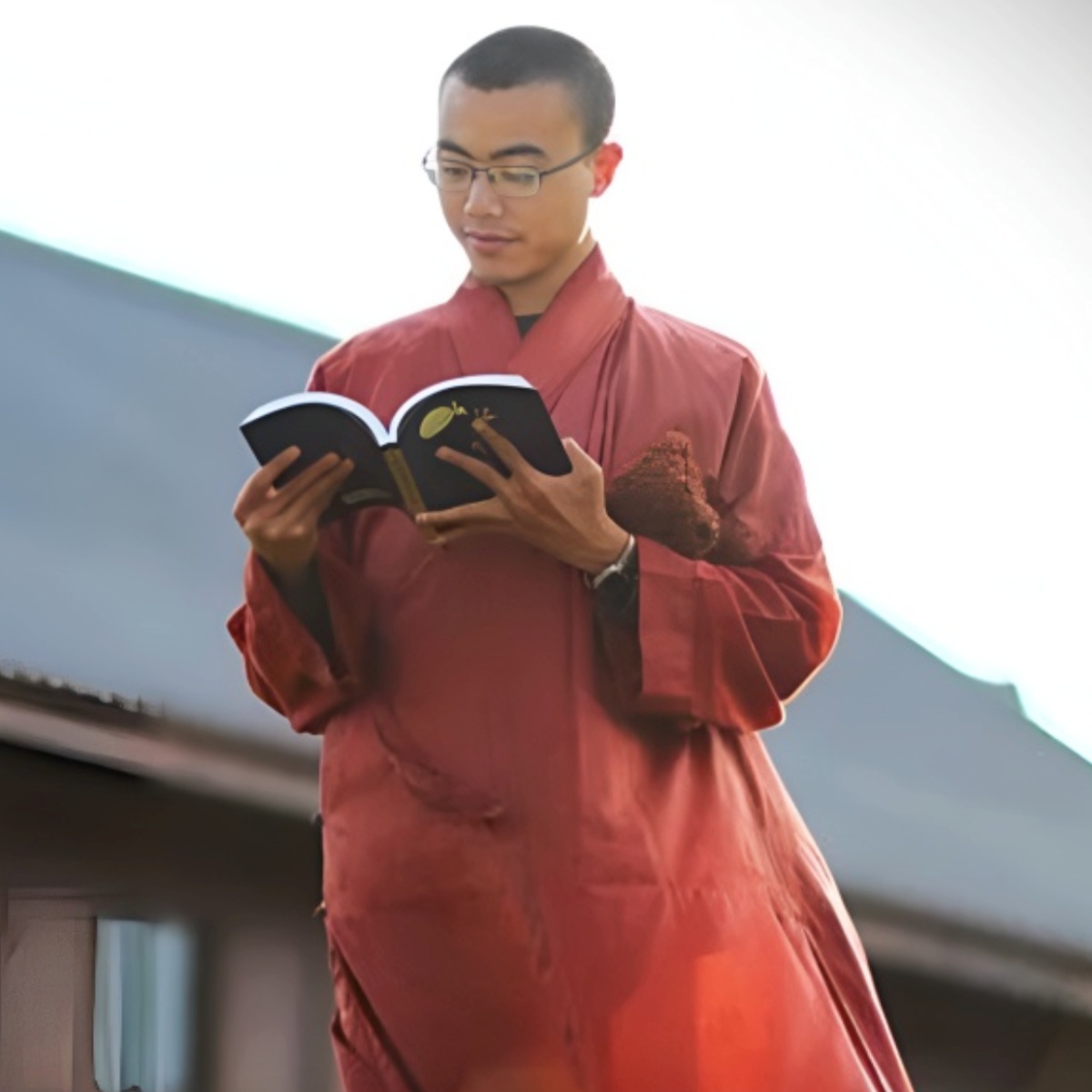 Tea Chen Explores the Art of Mindful Observation Using Photography 