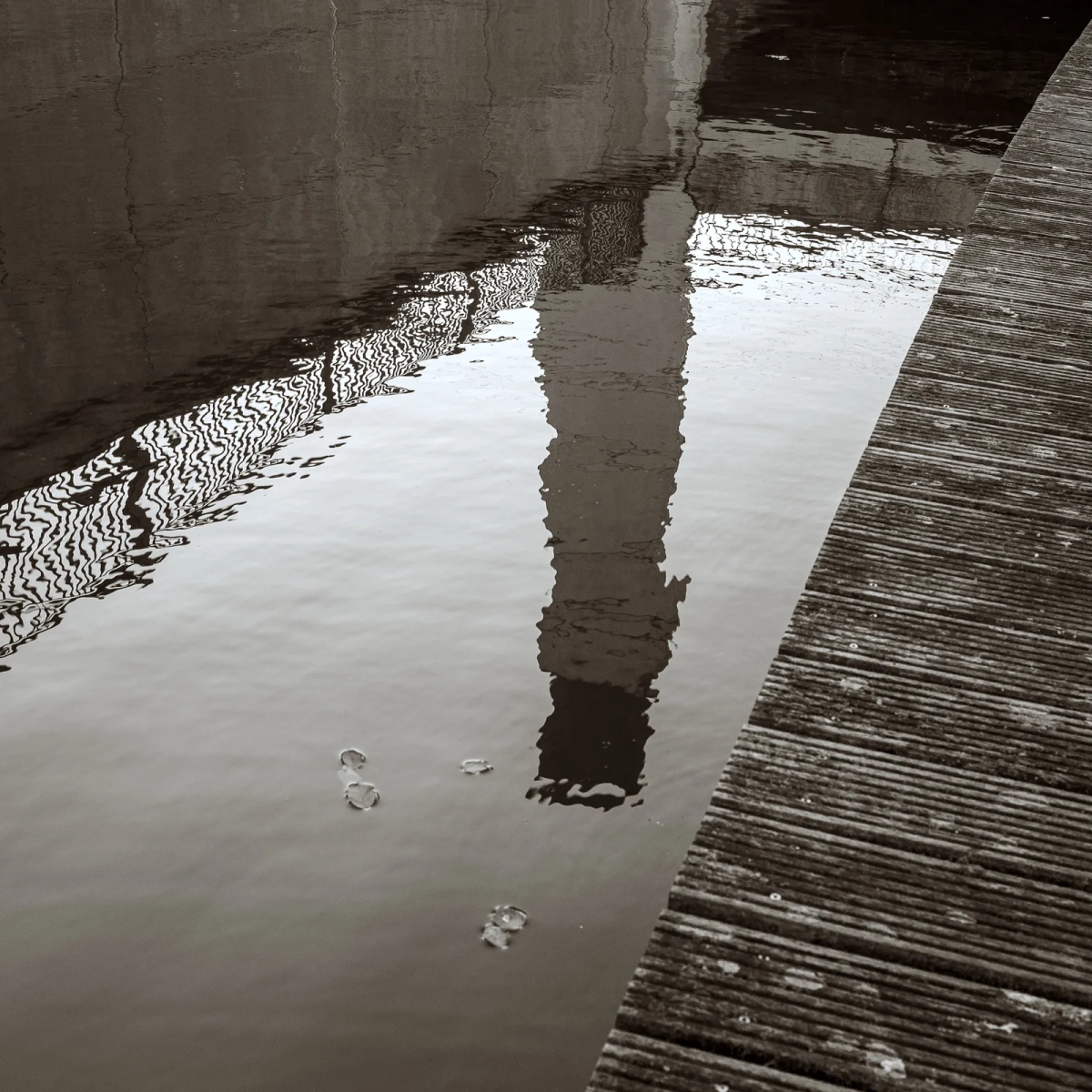 Liquid Echoes