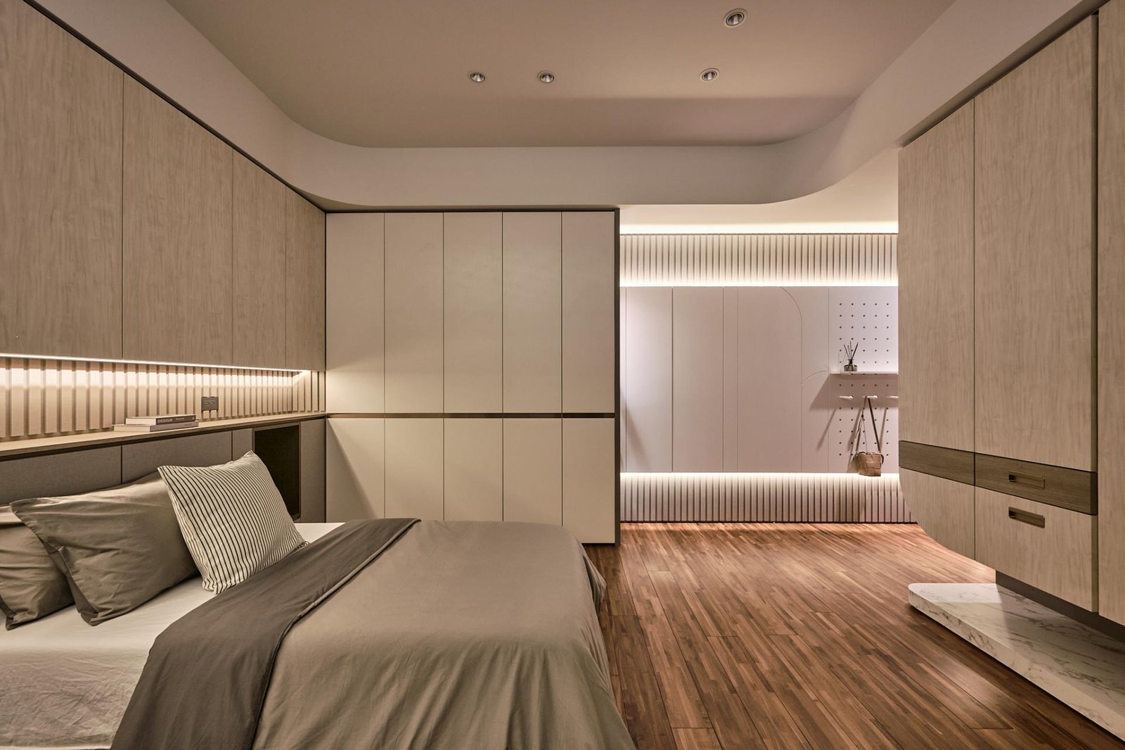 Weave of Light | Master Room