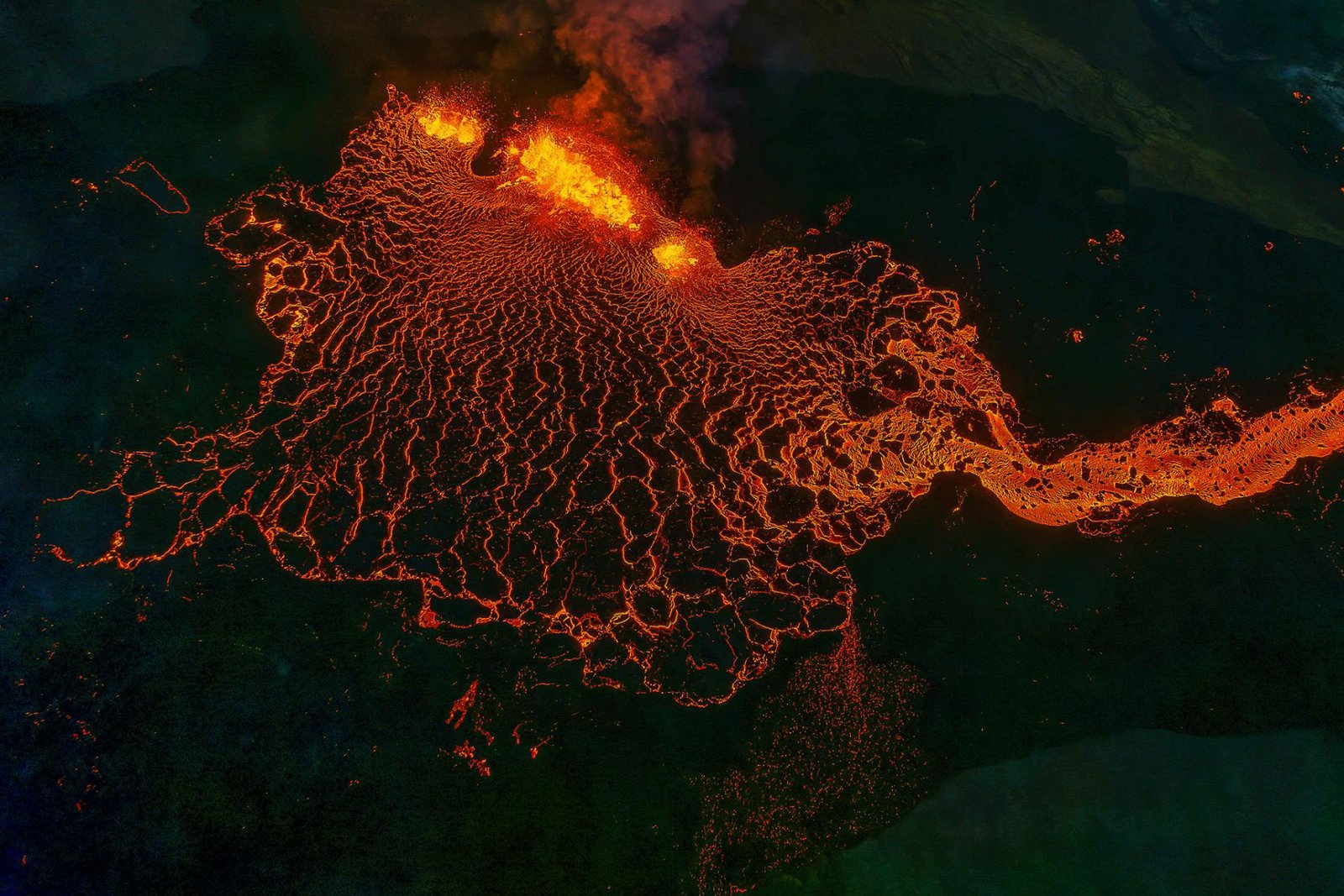 The lava elephant | 2023