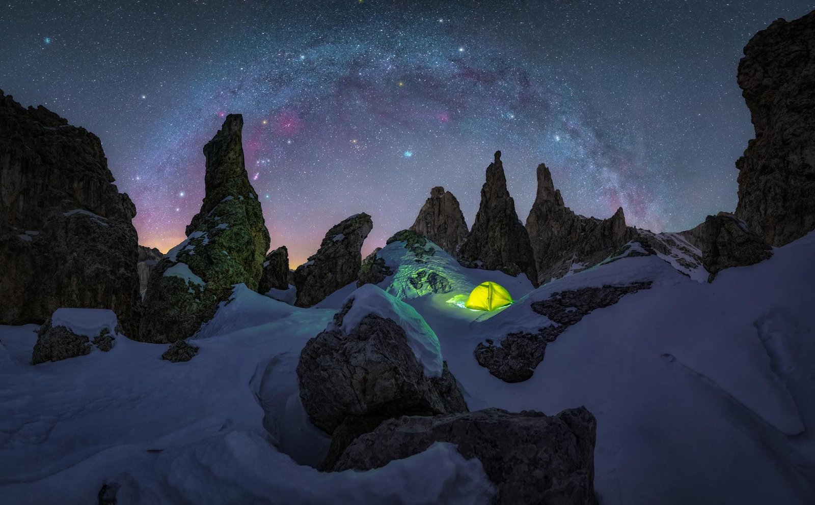 Lost tent in the snow under the winter arch | 2022