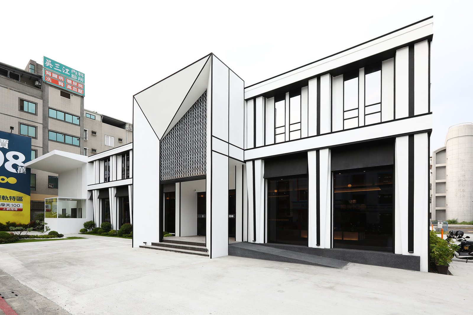 Subtle French Style Guildhall | 2021