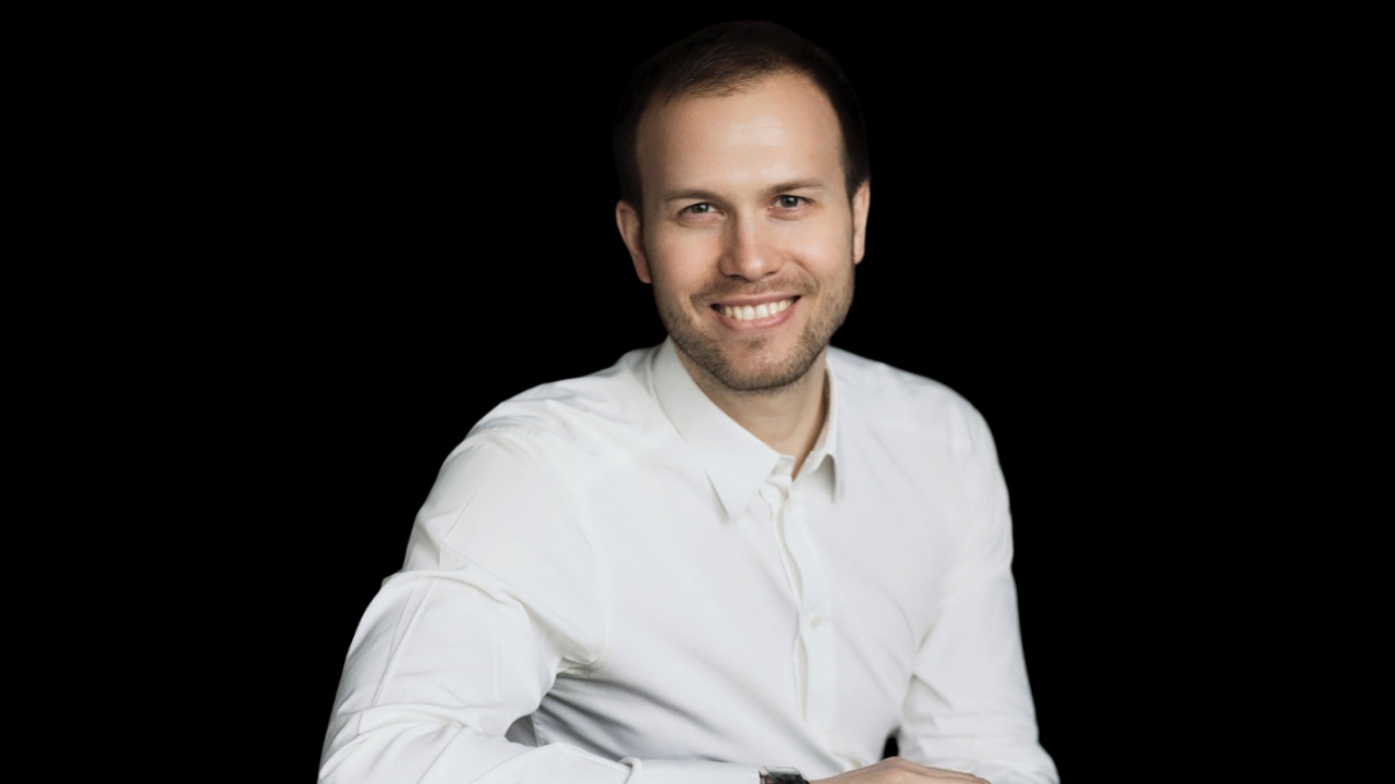 Interview with Alexander Cherkasov, Art Director & Designer, RU