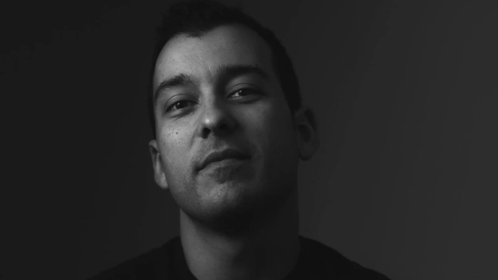 Capturing Life Unfiltered: Street Photography with Andrea Finocchi