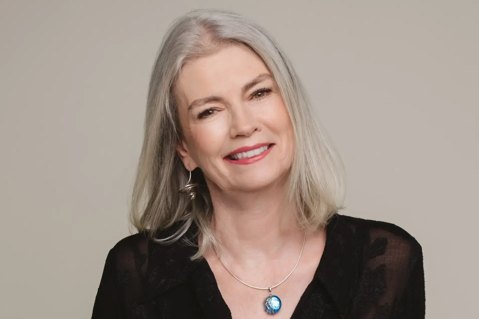 Capturing Beauties Through Siobhan Costigan’s Distinctive Atmospheric Visuals